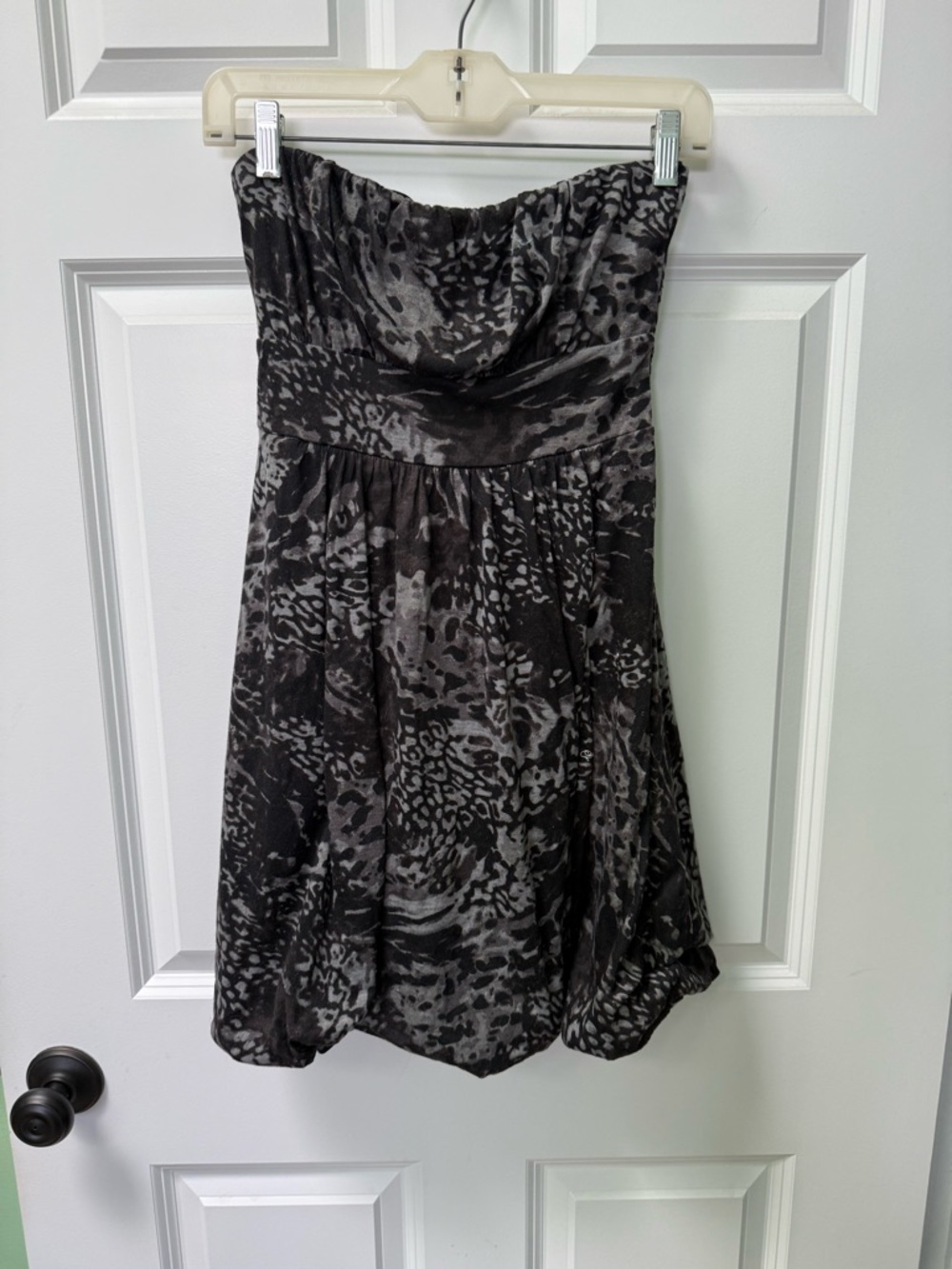 American Rag Strapless Black & Gray Abstract Bubble Hem Dress